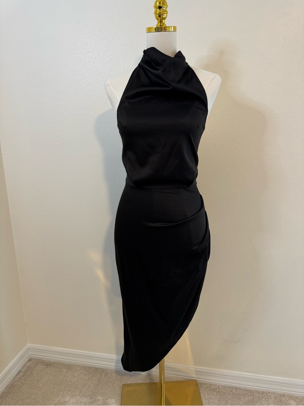 Elliatt Black Satin-Like Halter Midi Dress - Size XS